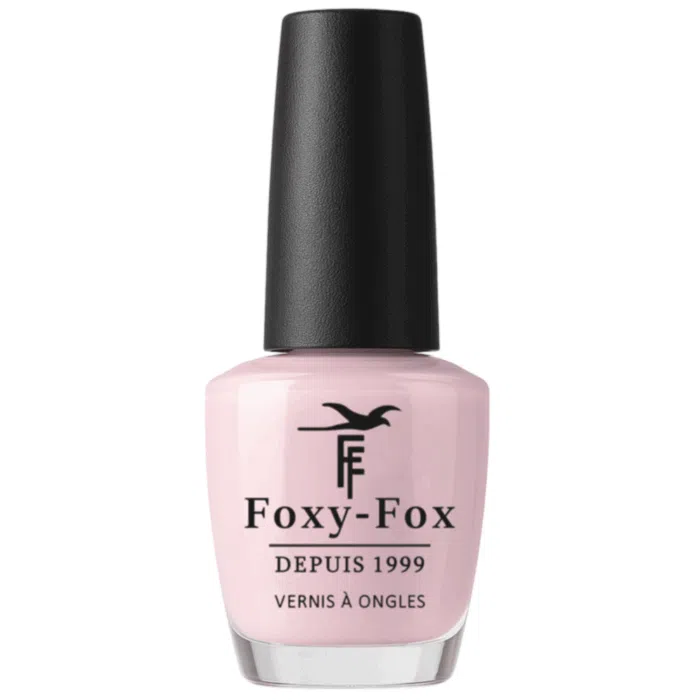 Vernis à ongle nude rosé
