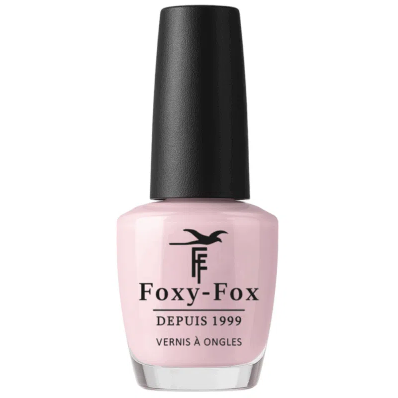 Vernis à ongle nude rosé