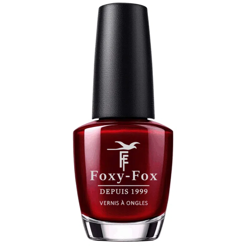 ongle bordeau rouge