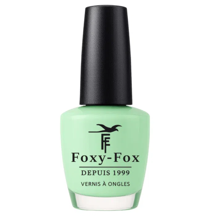vernis à ongles vert pastel