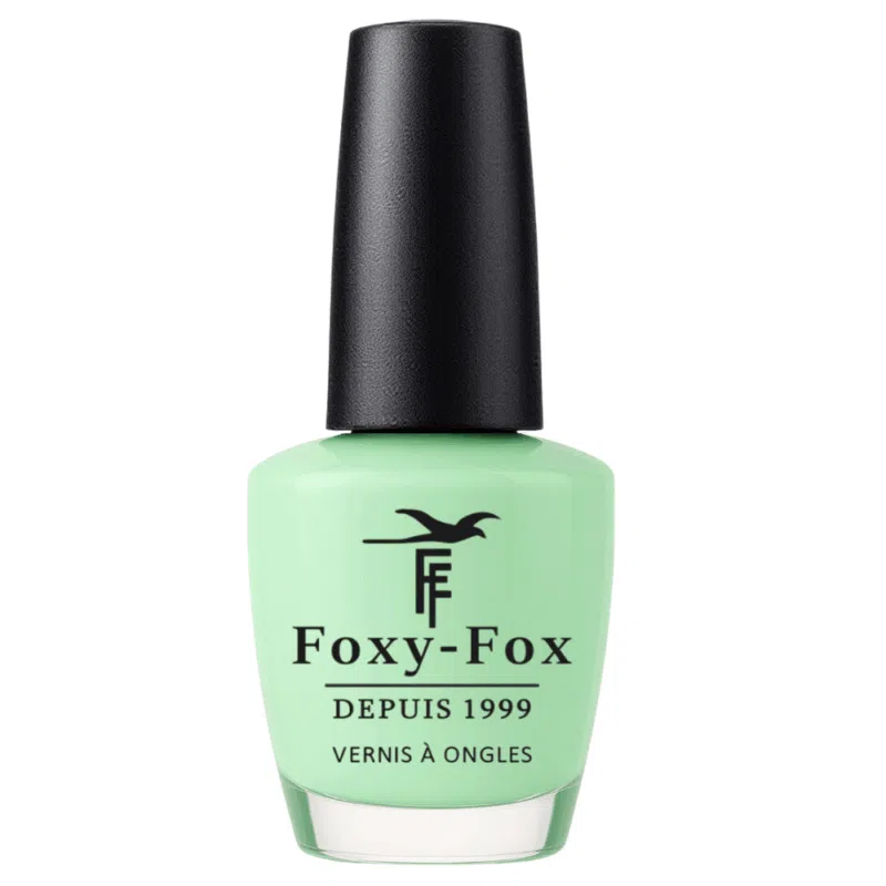 vernis à ongles vert pastel